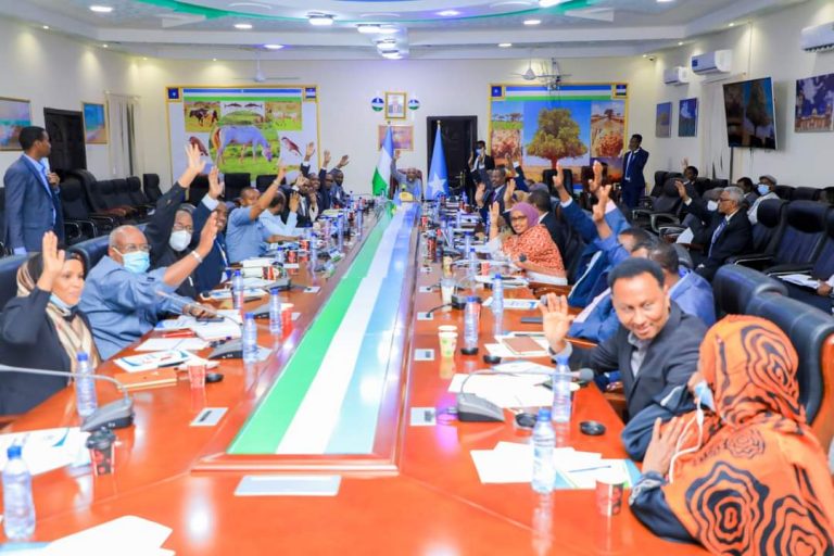 Golaha wasiirada Puntland oo Caawa ansixiyay Miisaniyada 2021ka+(SAWIRRO).