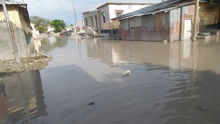 Bulshada Boondheere oo codsaday in dib loo furo ilaha biyo mareenada magaalada+(SAWIRRO).