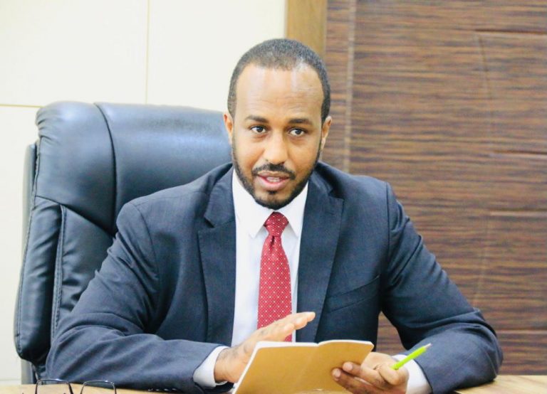 Wasiirka Qorsheynta JFS oo kulan la qaatay Golaha Dhaqaalaha Qaranka+(SAWIRRO).