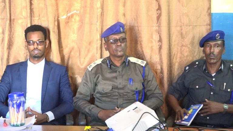 Tababar Ku saabsan Hanaanka Ilaalinta Canshuuraha oo Galkacyo uga furmay Ciidanka Ilaalada Canshuuraha Galmudug+(SAWIRRO).