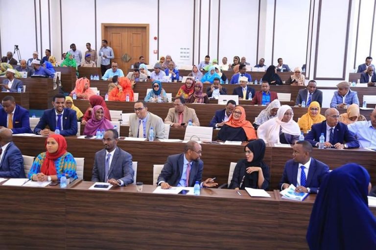 Golaha Shacabka Soomaaliya oo la Filayo in ay Maanta kulan Ka yeeshaan Dhageysiga hindise sharciyeedka Beeraha Soomaaliyeed.