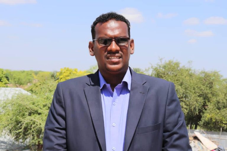 Wasiirka Waxbarashada Koonfur Galbeed oo ka hadlay qorshaha uga degsan waxbarashada carruurta aan waxba heysan+(SAWIRRO).