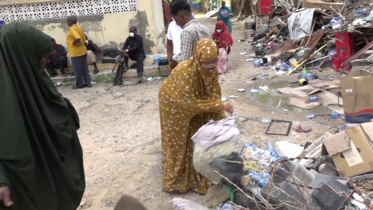 Mas’uuliyiinta iyo Shaqaalaha Wasaarada Beeraha iyo Waraabka oo maanta ka qeyb galay Barnaamijka Is-xilqaan+(SAWIRRO).