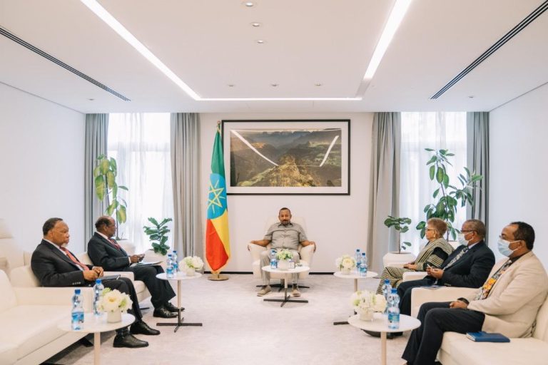 Ra’iisul Wasaaraha Itoobiya oo la kulmay ergo ka socotay Midowga Afrika.