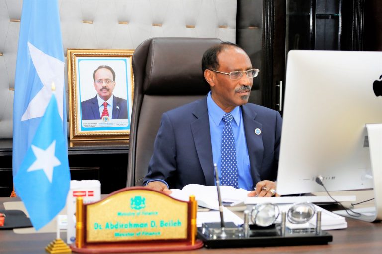 Wasiirka Maaliyadda oo saraakiil ka tirsan Qaramada Midoobay kala hadlay qarashaadka ku baxaya doorashooyinka+(SAWIRRO).