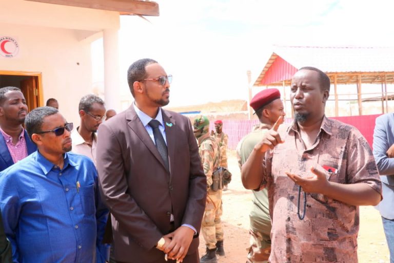 Madaxweyne ku-xigeenka Galmudug oo kormeeray xarunta hay’adda bisha cas+(SAWIRRO).