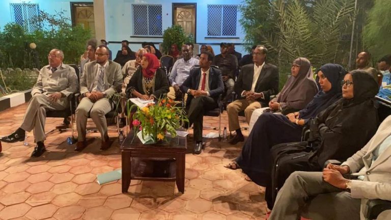 Wasiirka Haweenka oo Culimada ugu Baaqday in ay Kordhiyaan Wacyigelinta Tacdiyadaha Dumar+(SAWIRRO).