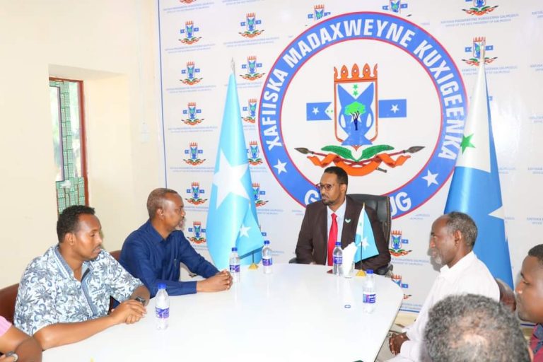 Kulan looga hadlaayay Dar dargelinta arrimaha doorashooyinka oo laga Qabtay Magaalada Dhuusamareeb+(SAWIRRO).