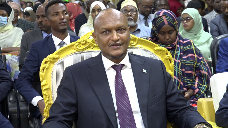 Ra’iisul wasaare ku” xigeen Mahdi “Waxaan u diyaar u nahay doorasho”.