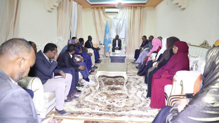 Ra’iisul wasaare Rooble oo kula kulmay Isimmadda Dhaqanka Puntland Magaalada Garoowe+SAWIRRO).