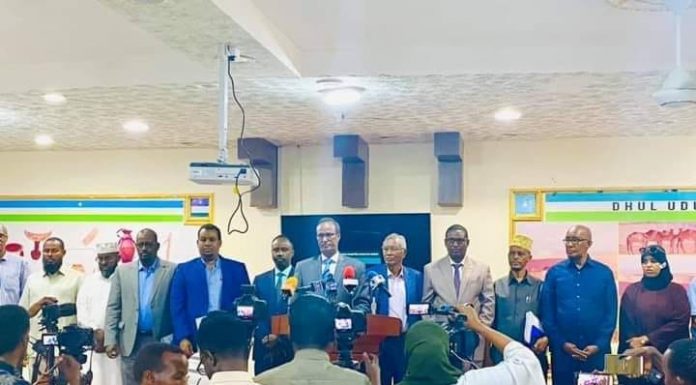 Madaxweynaha Dawlad Goboleedka Puntland oo guddigii Arrimaha Sicirka Sarifka ku raacay go’aano ay soo saareen.