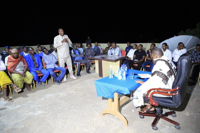 Madaxweynaha Dowlad Goboleedka Koonfur Galbeed oo la kulmay Maamulka Gobolka Bakool iyo kan Degmada Xudur+(SAWIRRO).