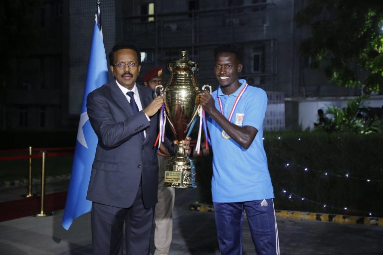 MADAXWEYNE FARMAAJO OO KA QEYB GALAY MUNAASABADDA XIRITAANKA TARTANKA KUBADDA CAGTA EE DOWLAD GOBOLEEDYADA DALKA/SAWIRO