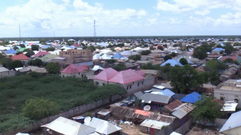 DAAWO:Bulshada ku nool magaalada jowhar oo soodhaweeyey dib udoorashada Madaxweyne Xasan Sheikh Maxamuud.