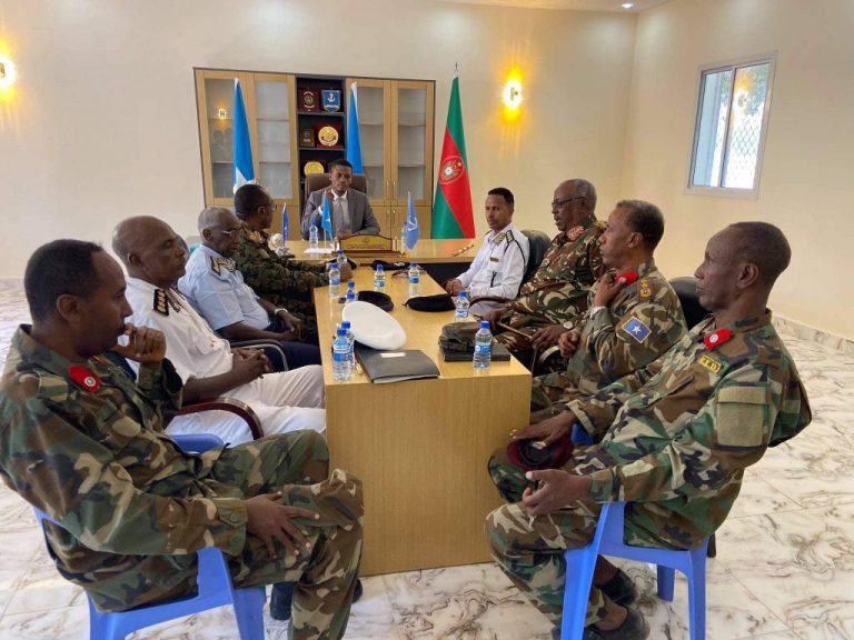 Wasiir ku-xigeenka Wasaaradda Gaashaandhiga XFS oo kormeeray taliska ciidanka Badda+(SAWIRRO).