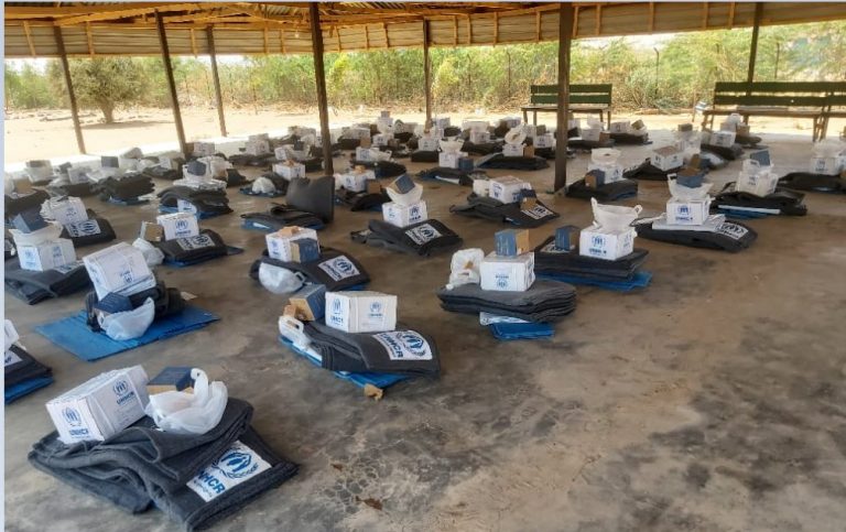 Qaramada midoobe oo deeq gaarsiiyay barakacayaasha magaalada Beledxaawo ee gobalka Gedo.