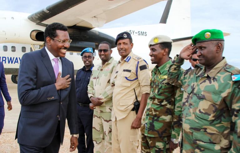 Madaxweynaha Galmudug oo si diiran loogu soo dhaweeyay Dhuusamareeb “SAWIRRO”
