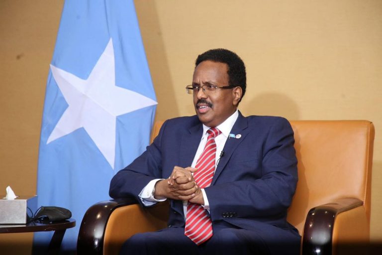 Madaxweyne Farmaajo oo kulan la qaatay guddoonka  Midowga  Ardayda Soomaaliyeed ee Dalka Uganda “SAWIRRO”