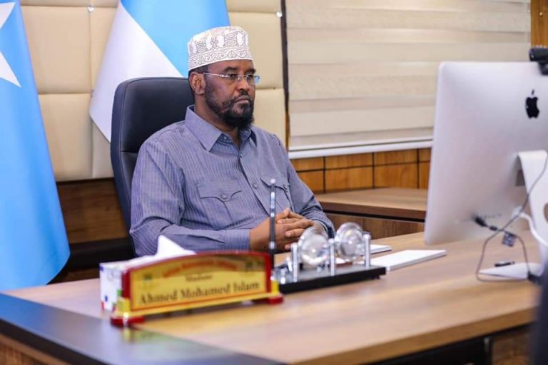 Madaxweynaha Jubbaland oo kulan aaladda fogaan arragga kula qaatay Wakiilka Sare ee Hay’adda UNHCR “SAWIRRO”