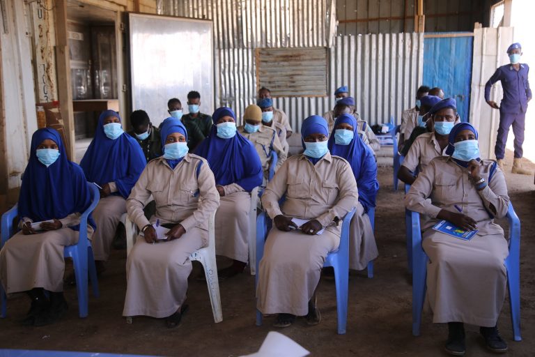 Saraakiil ka mid ah Booliska Hirshabelle oo qaatay tababar la xiriiray sharciyda