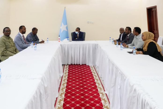 R/Wasaare Rooble oo la kulmay Guddiga Doorashooyinka Heer Federaal
