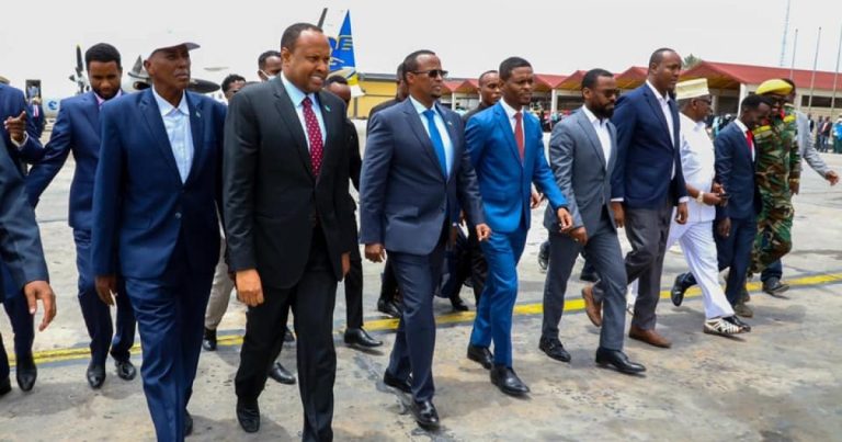 Madaxweynaha Hirshabeelle oo Muqdisho soo gaaray