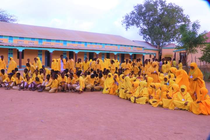 DAAWO:Magaalada Baydhabo waxaa si rasmi ah uga furmey imtixaanka shahaadiga ah ee Dugsiga dhexe ee ay qaadeyso Wasaaradda waxbarashada .