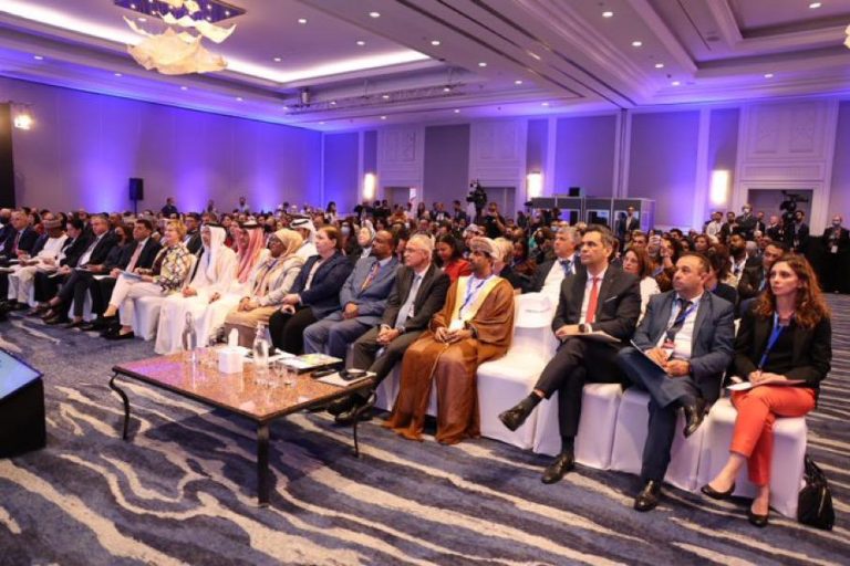 Wafdi uu hoggaaminayo Agaasimaha Guud ee Wasaaradda Dhalinyaradda iyo Isboortiga oo ka qeyb galay shir looga hadlayey waxbarashada dhallinyarta iyo xirfadsiintooda,