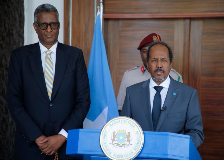 Madaxweyne Xasan Sheekh Maxamuud oo ergay gaar ah u magacaabay arrimaha abaaraha