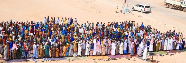 SAWIRRO:Bulshada Magaalada  Cadaado oo maanta isugu yimid isku soobax roob Doon ah.