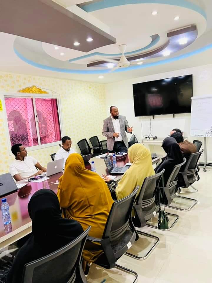 Wasaaradda Caafimaadka Puntland Oo Maanta qabatay Shirka Xiriirinta Dabagalka Xanuunada ka Gudba Xuduudaha .