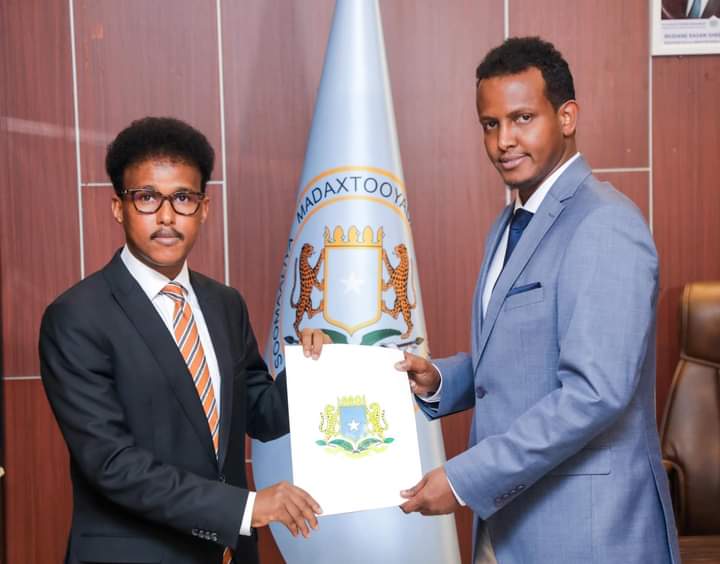 AGAASIMAHA WARFAAFINTA IYO XIRIIRKA WARBAAHINTA MADAXTOOYADA OO XILKA KALA WAREEGAY AGAASIMIHII HORE