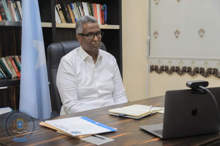 Ergayga gaarka ah Madaxweynaha Soomaaliya u qaabilsan Arrimaha gurmadka abaaraha  iyo wasiirada Gargaarka dowladd goboleedyada oo kulmay.
