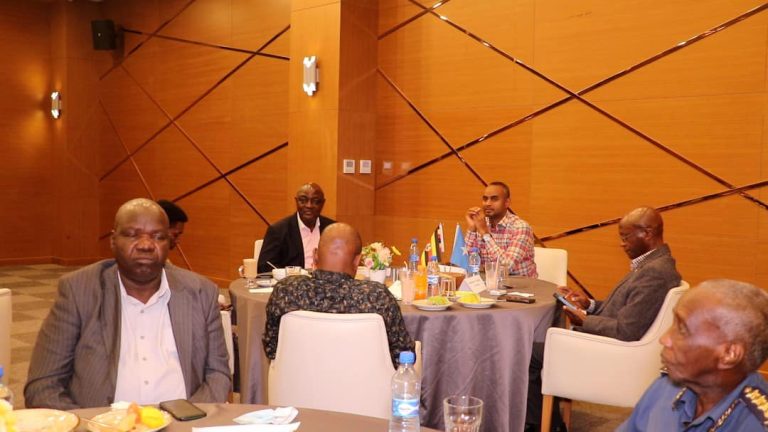 Wasiirka gaashaandhigga XFS oo xalay Muqdisho kulan soo dhaweyn ah ugu sameeyay dhiggiisa dalka Uganda.