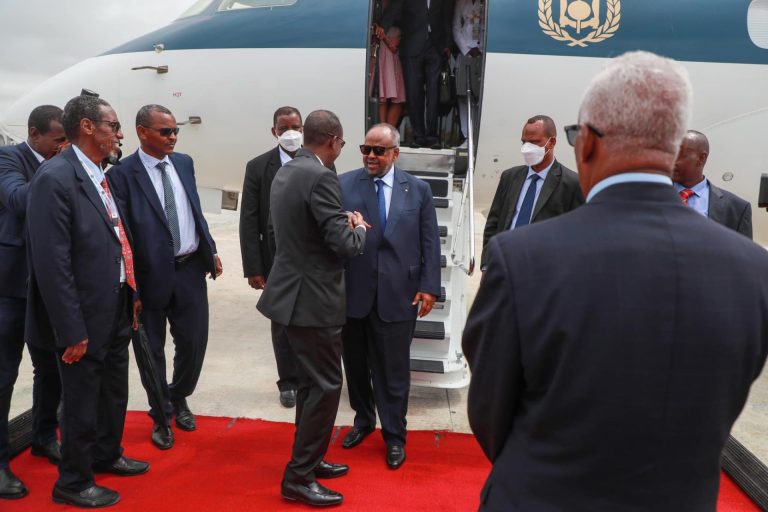 Madaxweynaha Jabuuti, Ra’isul wasaariyaasha Masar iyo Ethiopia oo soo gaaray Muqdisho +Sawirro