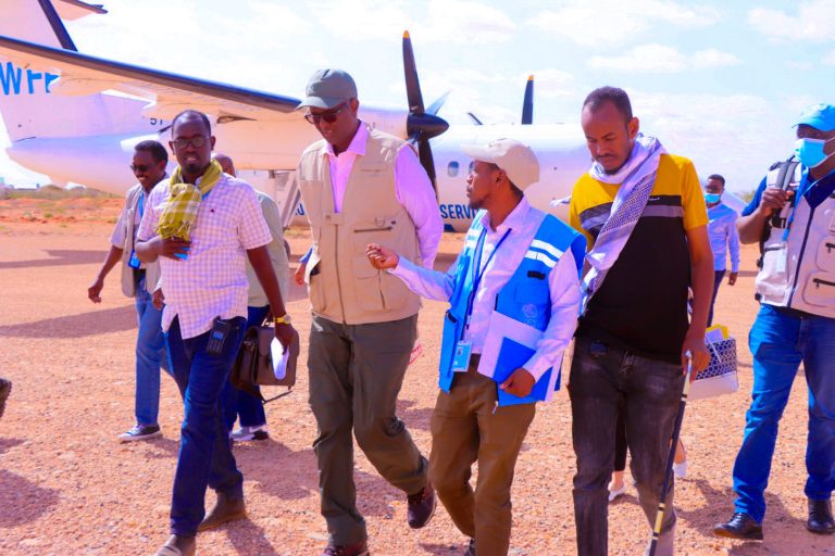 Wafti uu hogaaminayo Ergeyga gaarka ah ee Madaxweynaha JFS u qaabilsan Arrimaha Bani-aadannimada iyo Gurmadka Abaaraha oo gaaray Gobolka Gedo.