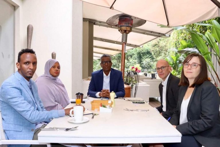 Ergayga Gaarka ah Ee Madaxweynaha U Qaabilsan Gurmadka Abaaraha Oo La Kulmay Danjiraha Canada.