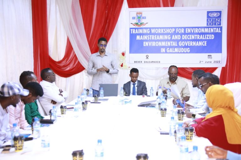 Wasaaradda Deegaanka iyo isbadalka cimilada ee Maamulka Galmudug oo maanta Tababar u soo xirtay xubno ka kala socdey Hey’addaha maamulkas.