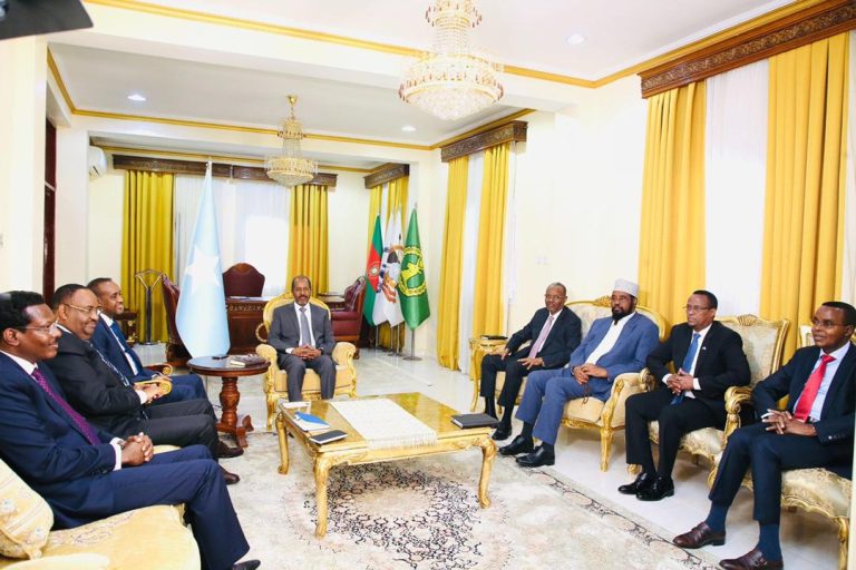 GOLAHA WADATASHIGA QARANKA OO WARBIXIN KA DHAGEYSTAY ERGEYGA GAARKA AH EE GURMADKA ABAARAHA.