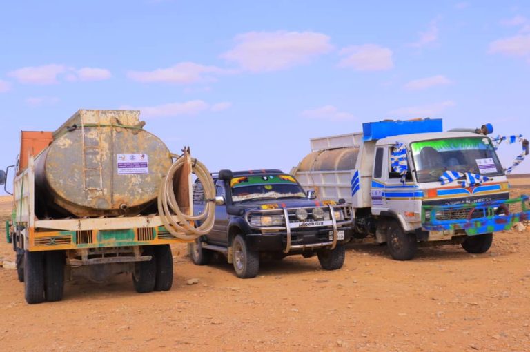 Guddomiye ku xigeenka labaad ee Baarlamaanka Galmudug oo  maanta gurmad Biyo- dhaamin ah u sameeysay qoysas ay abaaruhu saameeyeen.