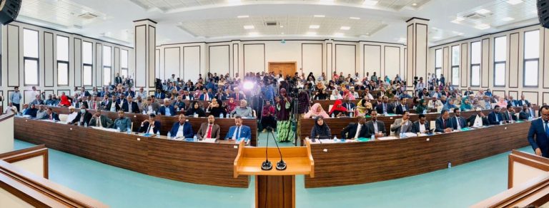 DEGDEG: Golaha shacabka Soomaaliya oo u ogalaaday Ra’isulwasaare Hamse Abdi Bare  in muddo 10 cisho ah loogu daro soo dhisidda xukuumadiisa