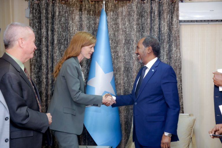 Madaxweyne Hassan Sheikh Maxamuud oo kulan la qaatay Madaxa Hay’adda Gargaarka Maraykanka Danjire Samantha Power
