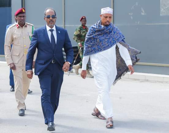 MADAXWEYNE XASAN SHEEKH MAXAMUUD OO BOOQASHO RASMI AH UGU AMBABAXAY DALKA ERETERIYA