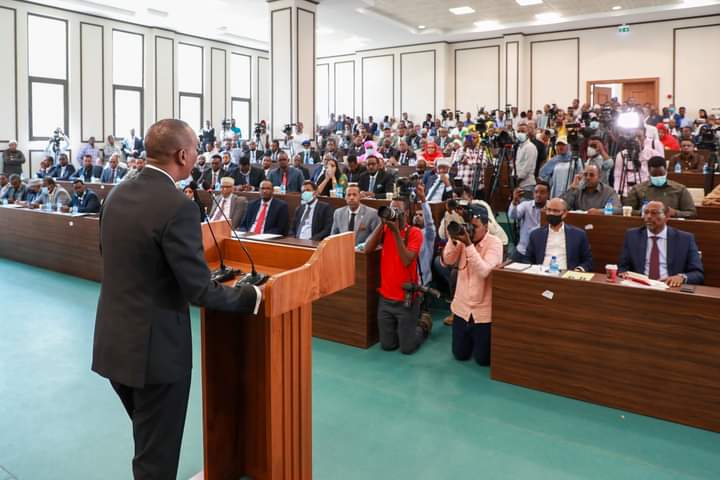 Ra’iisul Wasaare Xamse oo Golaha Shacabka uga mahadceliyey muddo-siinta Dhismaha Golaha Xukuumadda