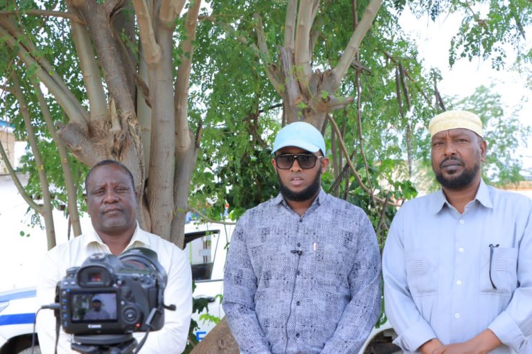 Senetor Xuseen Maxamed Daahir oo deeq Dawo ah gaarsiyay Cisbitaalka Dhimirka Ee Magaalada Baydhabo