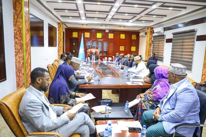 Guddoomiyaha Golaha Shacabka ee BJFS oo shir guddoomiyey kulanka guddiga joogtada ah ee golaha shacabka