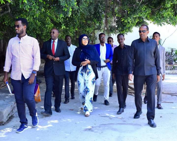 Wasiirka Gaadiidka iyo Duulista Hawada XFS oo kormeertay waaxyaha qeybta Gaadiidka ee wasaradaas