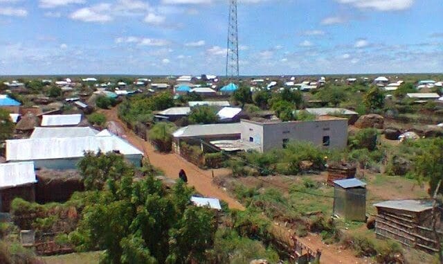 Maamulka degmadda ceel berde oo Ku baaqey in la caawiyo Dadkii degmadaas ku soo barakacay.