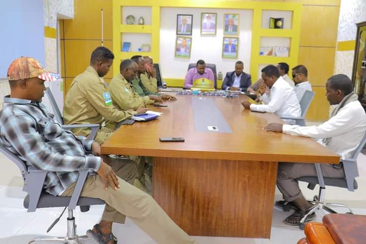Gudoomiyaha Gobolka Mudug Dhanka Puntland oo maanta guddoomiyey shir looga hadlayey adkeynta Amniga