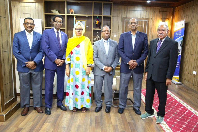 Wasiirka Wasaaradda Maaliyadda XFS oo kulan la qaatay  Golaha Dhaqaalaha Qaranka.